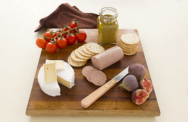 Image showing Liverwurst and Camembert