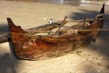 Image showing boat oar   and coastline