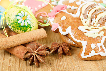 Image showing Easter gingerbreads and painted egg