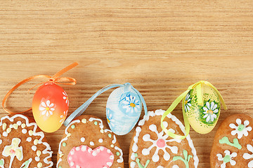 Image showing Easter gingerbreads and painted egg