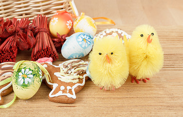 Image showing easter decoration, ginger bread, chicken and painted eggs