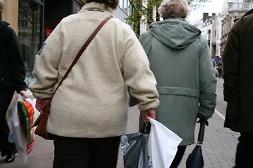 Image showing Shoppers