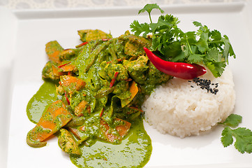 Image showing chicken with green curry vegetables and rice