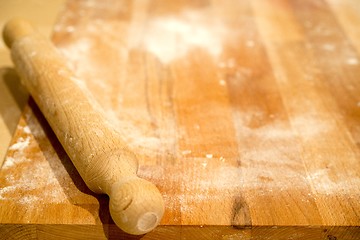 Image showing Making pizza