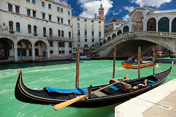 Image showing Rialto bridge in Venice, Italy