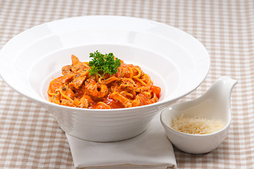 Image showing Italian spaghetti pasta with tomato and chicken