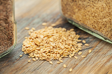 Image showing gold flax seeds