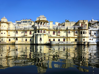 Image showing lake and palaces in Udaipur India