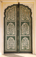 Image showing ornamental door in palace - India