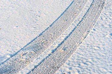 Image showing Tyre tracks on the road