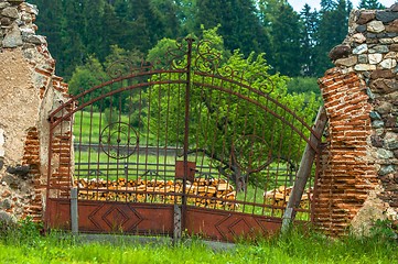 Image showing Castle gates closed