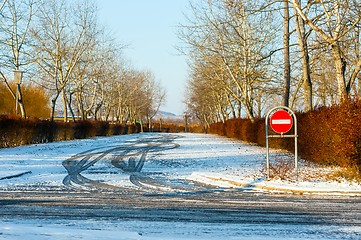 Image showing No entry sign at the road