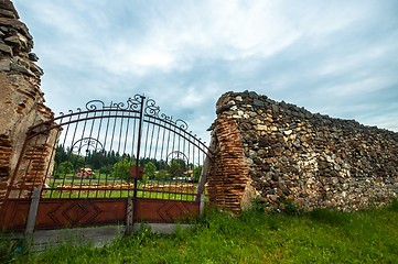 Image showing Castle gates closed