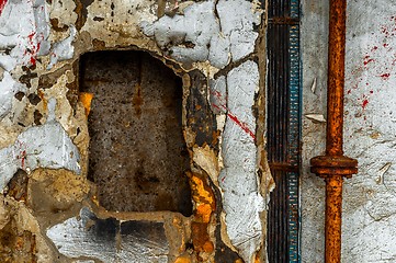 Image showing Building wall with hole