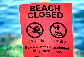 Image showing Beach closed sign.