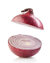 Image showing half red onion