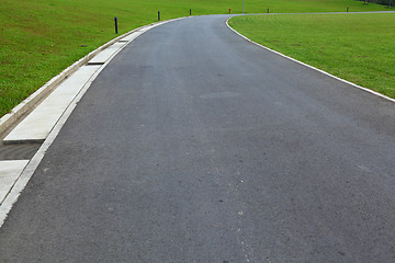 Image showing path in golf course