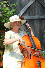 Image showing Female cellist.