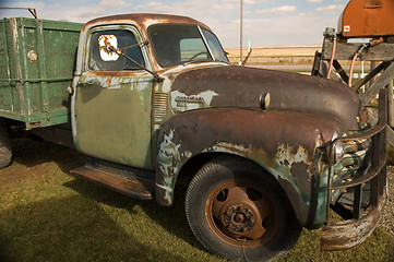 Image showing Rusty truck