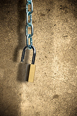 Image showing Open padlock and chain 