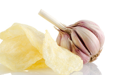 Image showing Potato chips and garlic