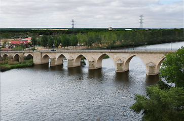 Image showing Bridge of the 12th century, Simancas, Spain 