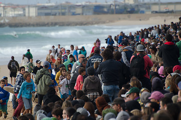 Image showing Crowd on the beach