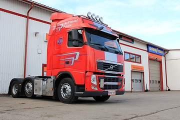 Image showing Red Volvo FH 500 Truck