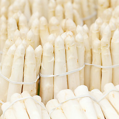 Image showing fresh seasonal asparagus on market 