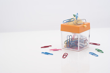 Image showing Colorful plastic coated paper clips with magnet