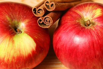 Image showing Apples and cinnamon