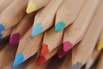 Image showing color crayons 