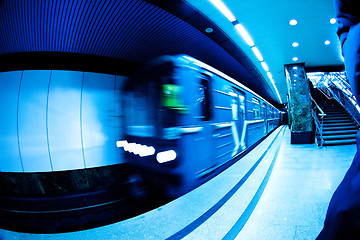 Image showing train arrives at the subway station