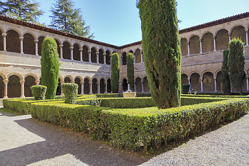 Image showing Ripoll monastery cloister