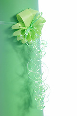 Image showing Decorative green ribbon and bow