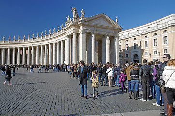 Image showing Tourists in Saint Peter's Square