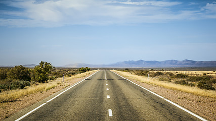 Image showing road to horizon