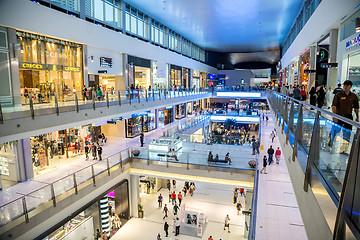 Image showing Interior View of Dubai Mall - world's largest shopping mall