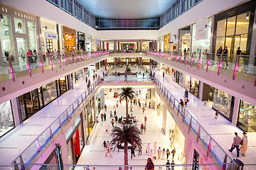 Image showing Interior View of Dubai Mall - world's largest shopping mall