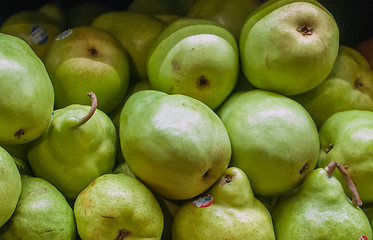 Image showing pears on display at farmers market