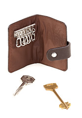 Image showing Brown purse for the keys with two keys.