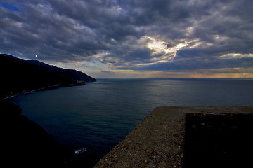 Image showing coastline in via dell amore  corniglia riomaggiore 