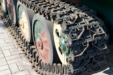 Image showing track-chain closeup