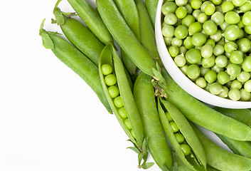Image showing Bowl with green peas