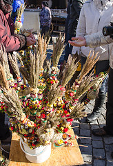 Image showing people buy tradition palm decor spring fair money 