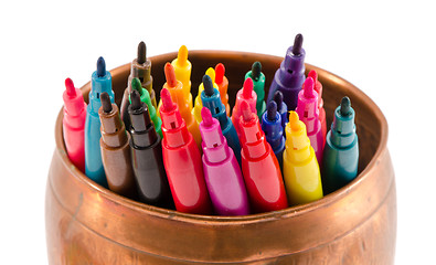 Image showing colorful felt-tip pens copper bowl without caps 