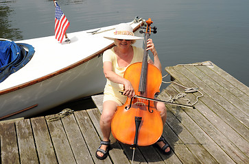 Image showing Female cellist.