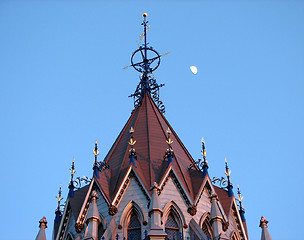 Image showing Canadian parliament tower and the moon