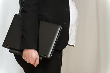 Image showing Pregnant business woman with laptop