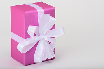 Image showing gift with white ribbon